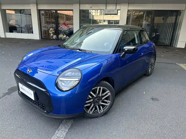 MINI ELECTRIC  COOPER 2025