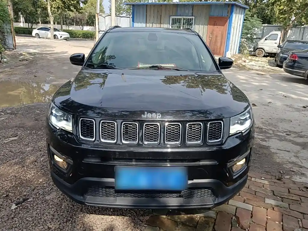 Jeep Compass — миниатюра 3