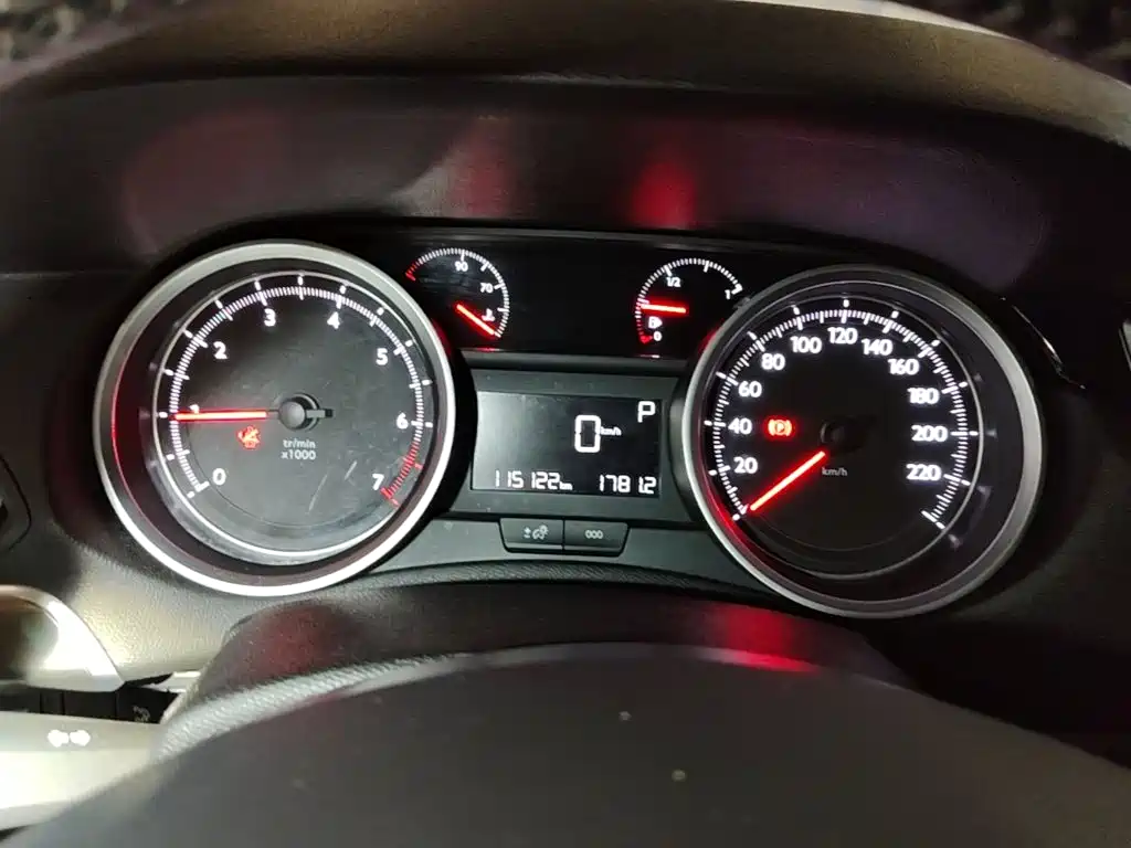 Peugeot 408 — миниатюра 12