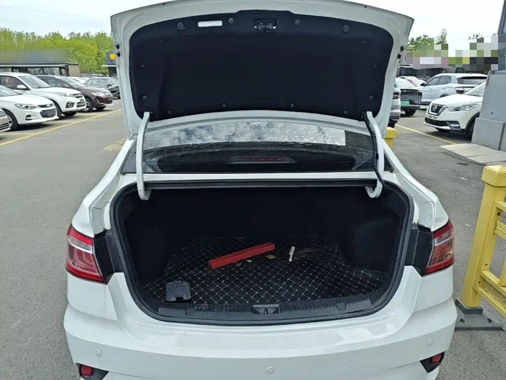 Changan Eado DT — миниатюра 19