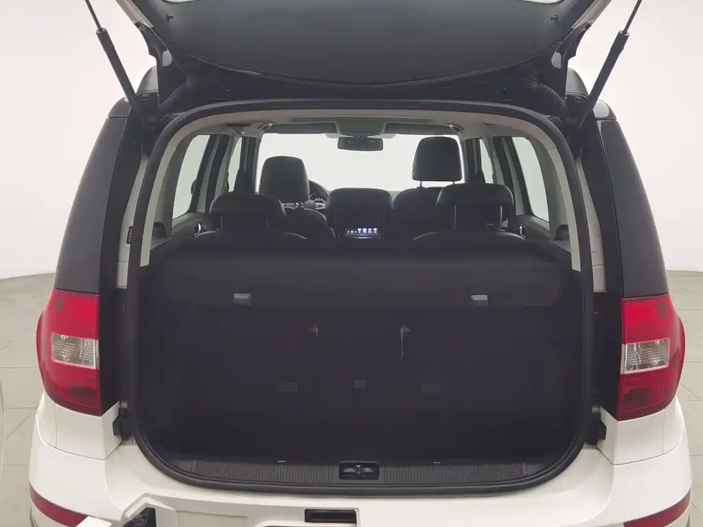 Skoda Yeti — миниатюра 16