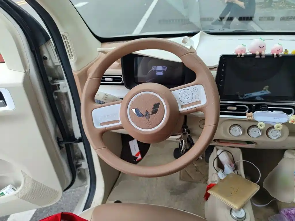 Wuling MINIEV — миниатюра 6