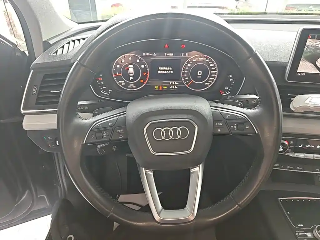 Audi Q5L — миниатюра 11