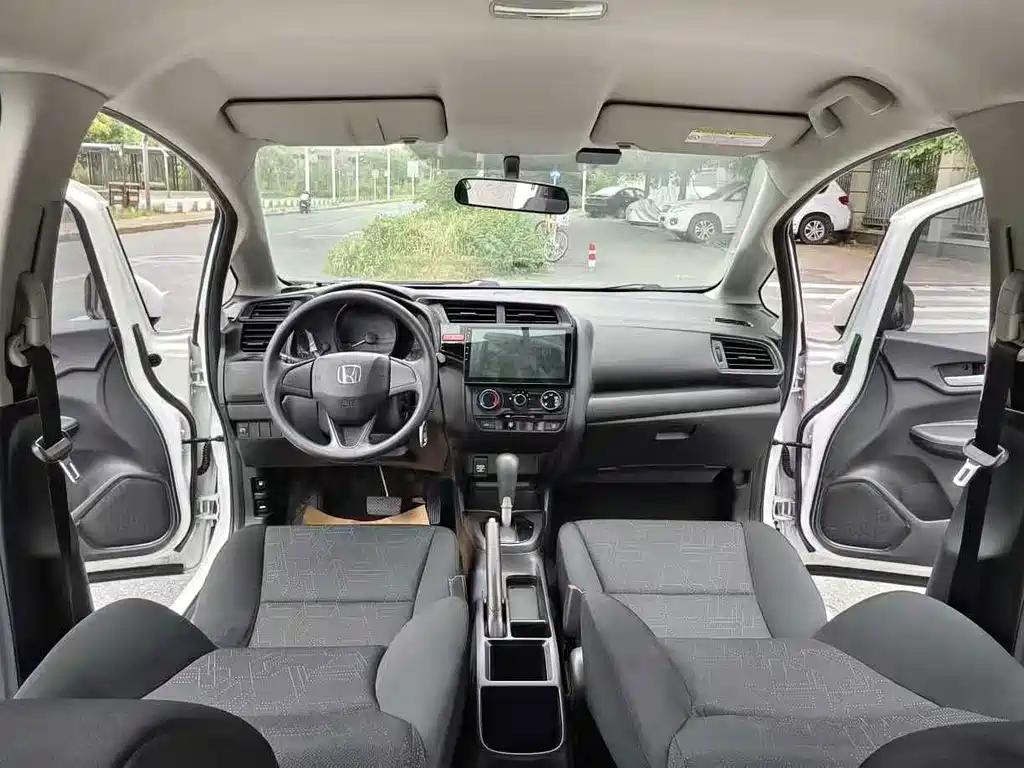 Honda Fit — миниатюра 11