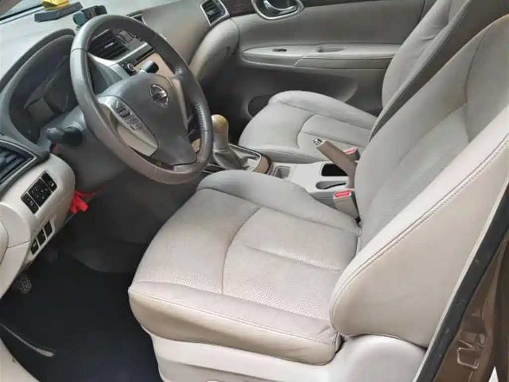 Nissan Sylphy 2012 1.6XL MT Luxury