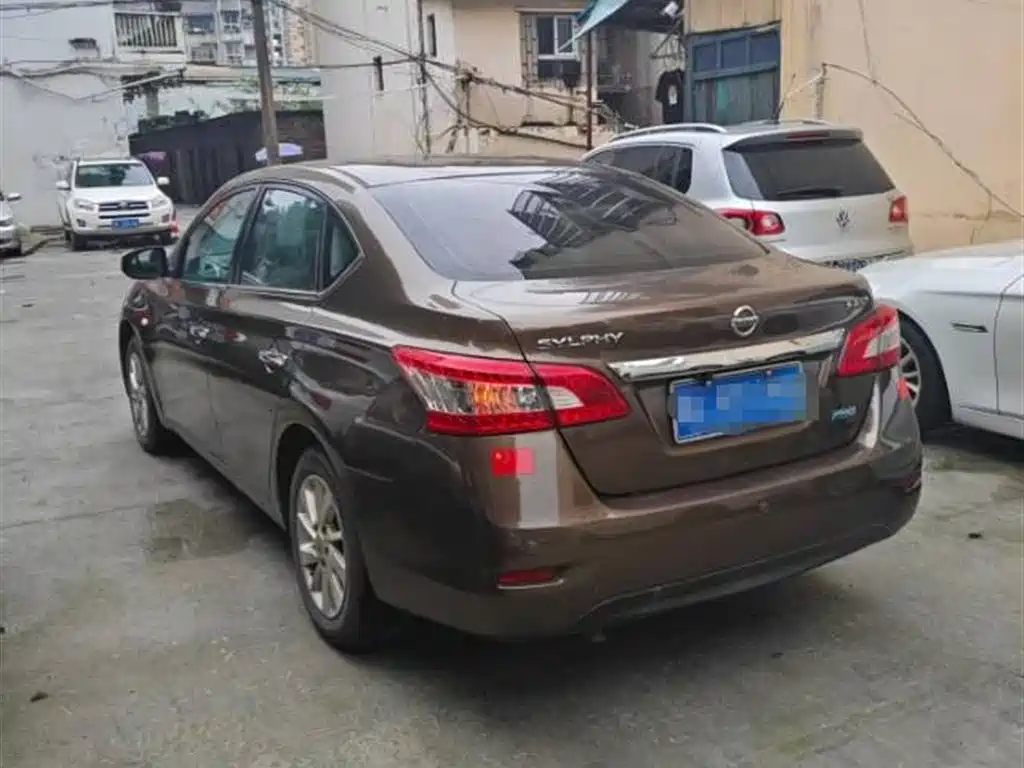 Nissan Sylphy 2012 1.6XL MT Luxury