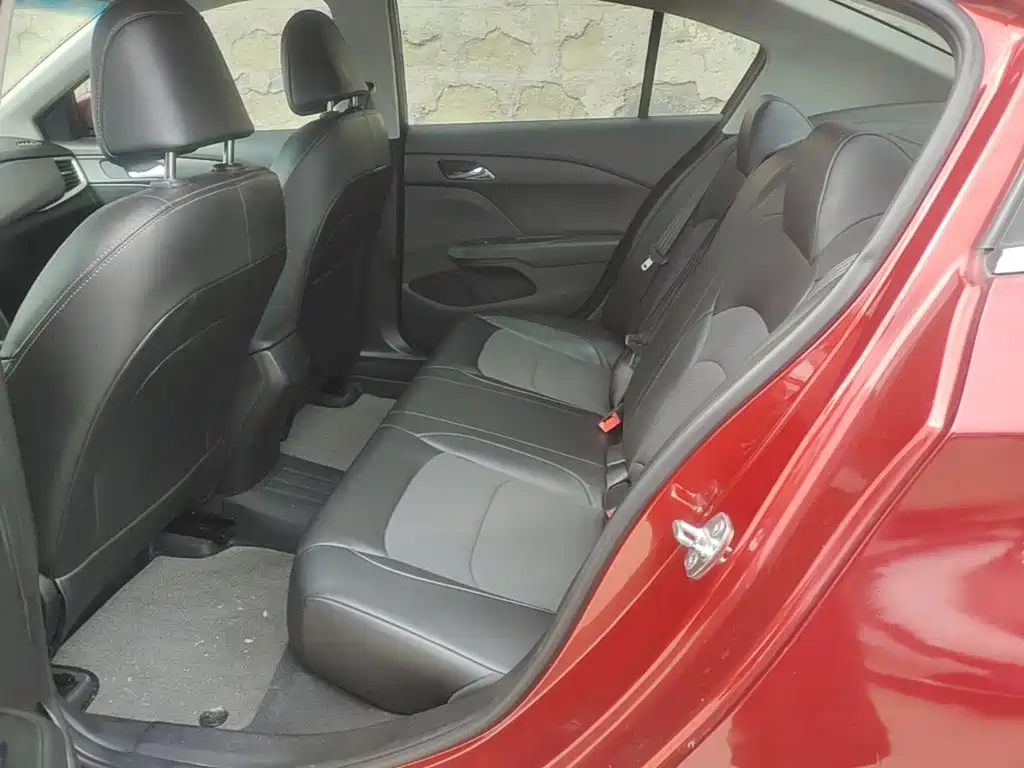 Chevrolet Cavalier — миниатюра 17