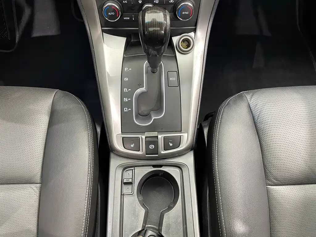 Chevrolet Captiva — миниатюра 7