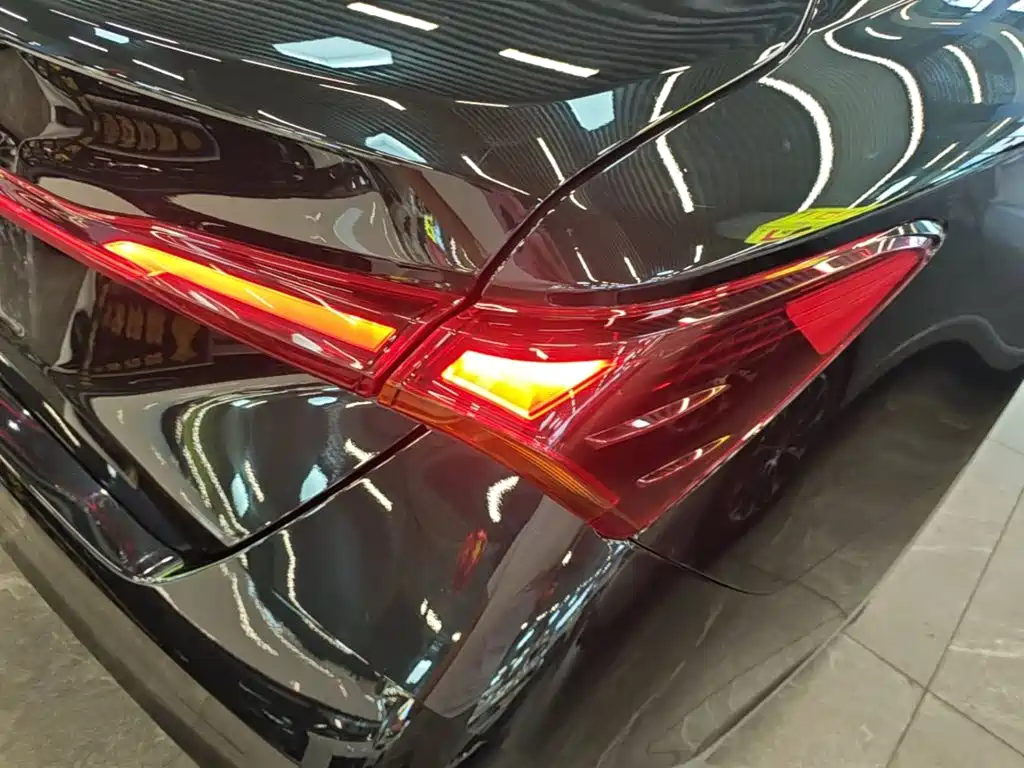 Toyota Avalon — миниатюра 8