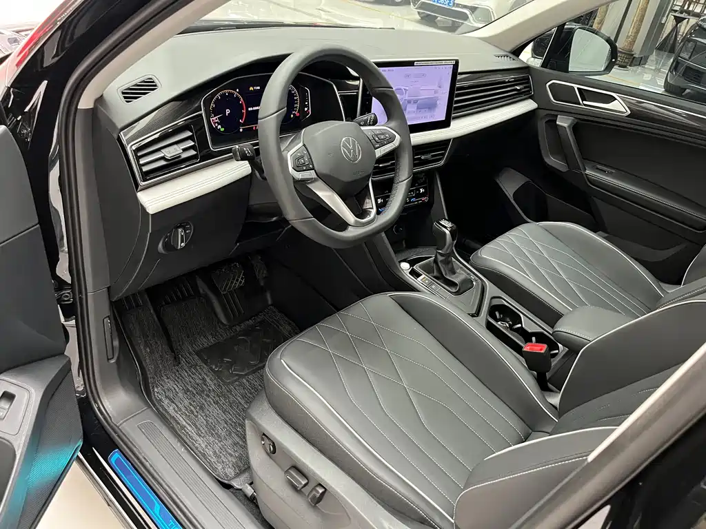 Volkswagen Tiguan L — миниатюра 6