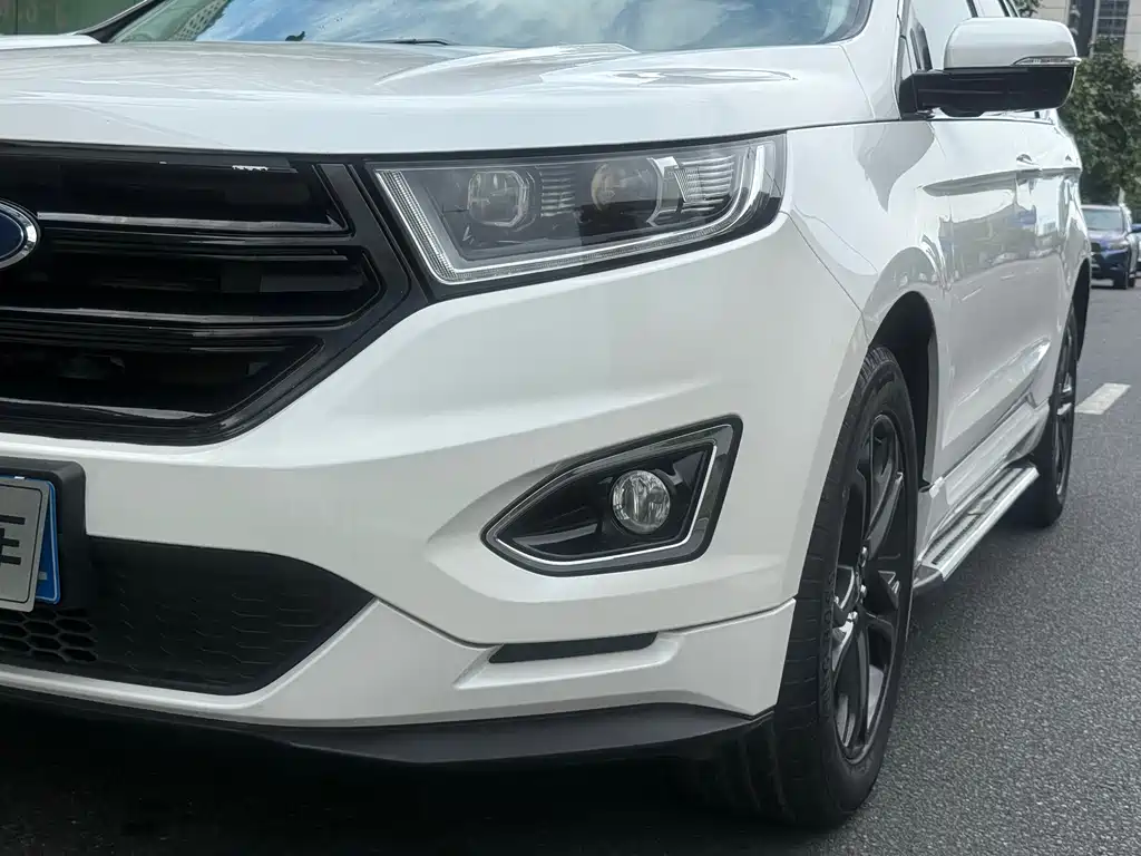 Ford Edge — миниатюра 6