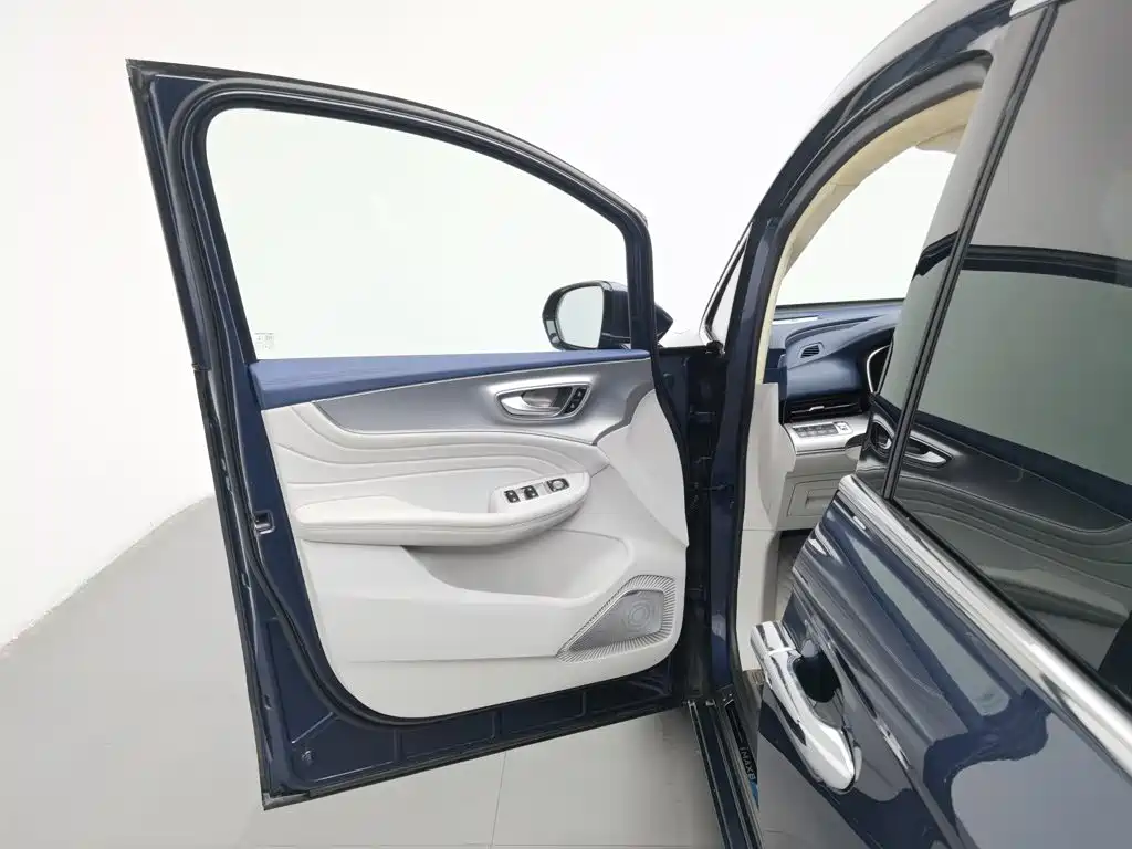 Roewe iMAX8 — миниатюра 8