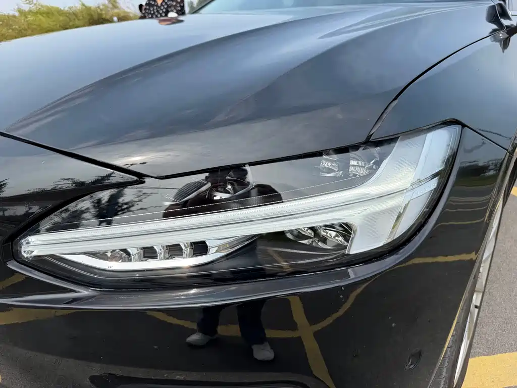 Volvo S90 — миниатюра 22