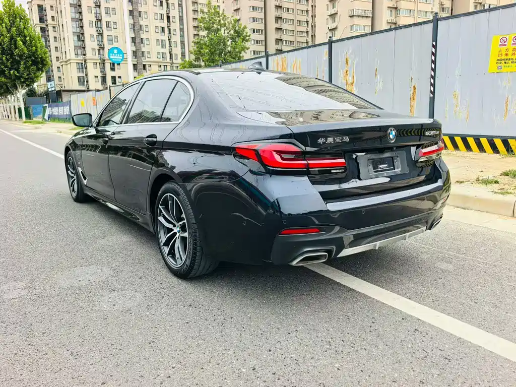 BMW 5 Series New Energy — миниатюра 7
