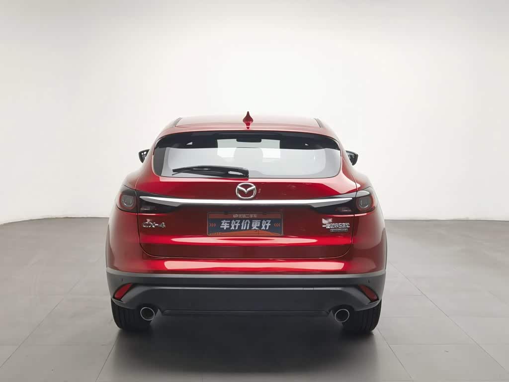 Mazda CX-4 2.0 л 2022 г. красный/фиолетовый, пробег 9300 км