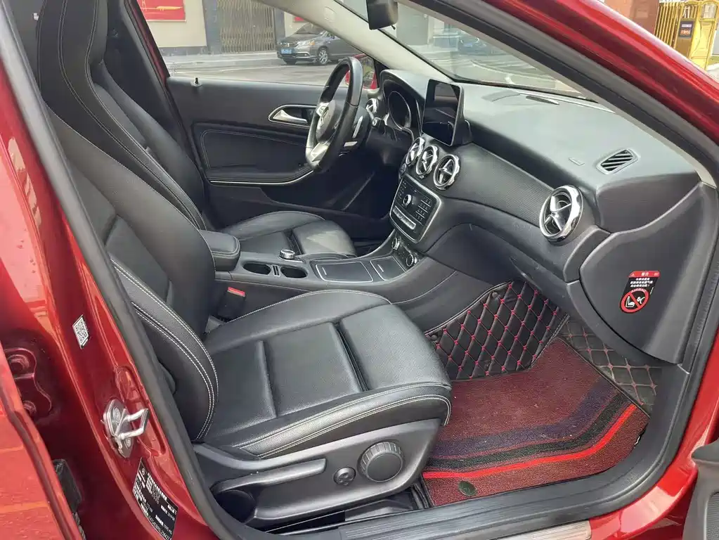 Mercedes-Benz GLA — миниатюра 9
