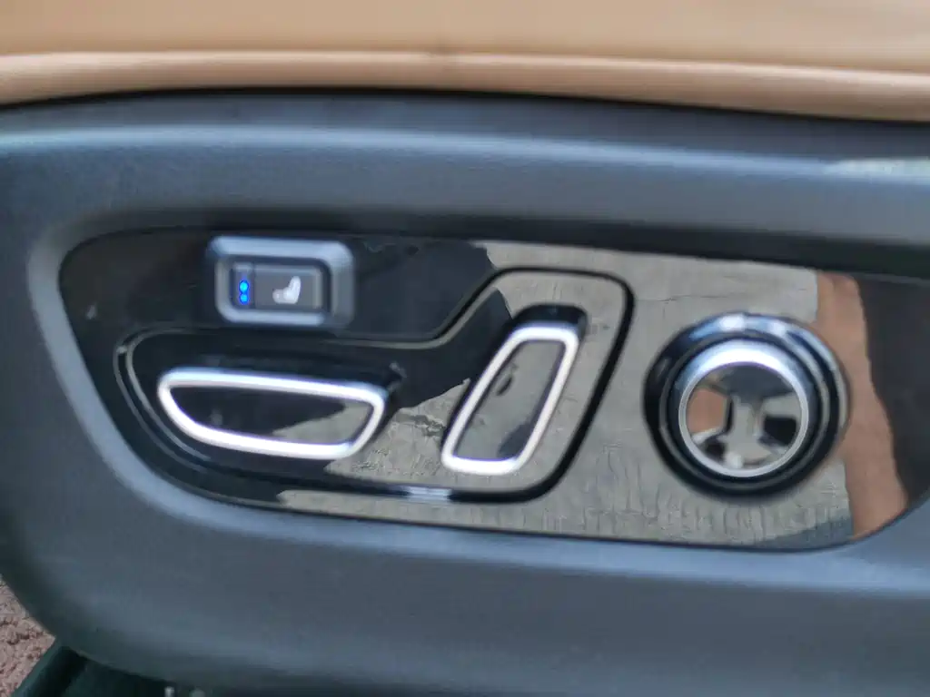 GAC Motor Trumpchi GS8 — миниатюра 13