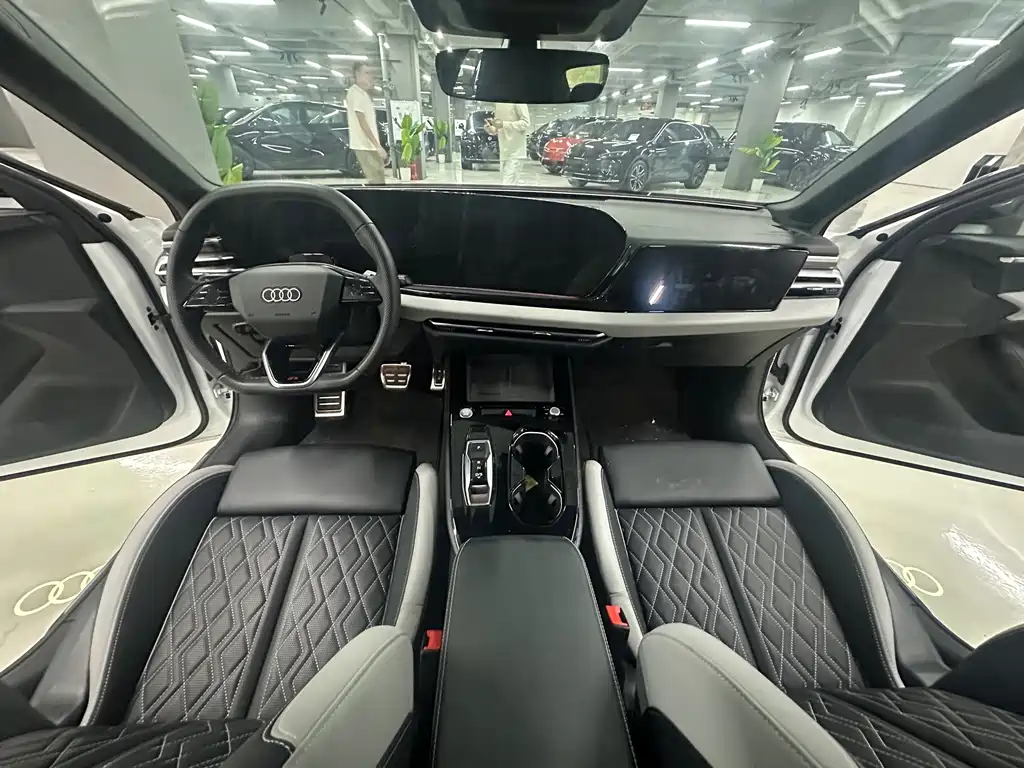 Audi A5L — миниатюра 7