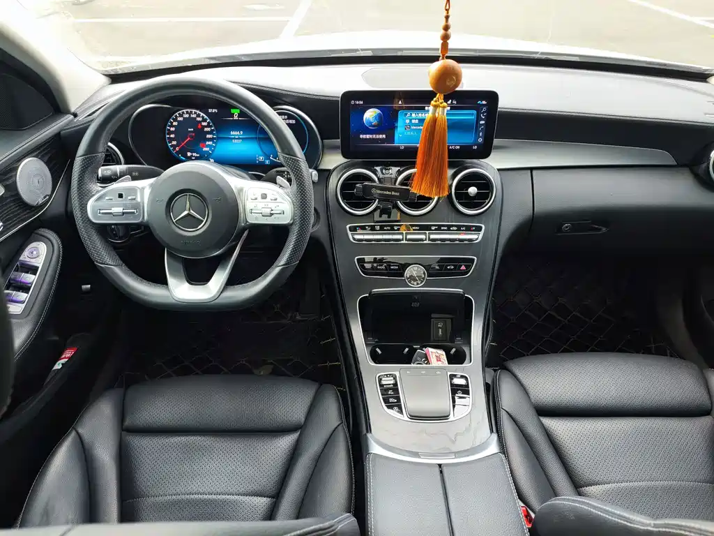 Mercedes-Benz C-Class — миниатюра 17
