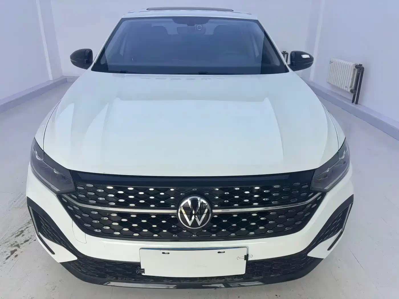 Volkswagen Lavida 2023 Белый из Китая