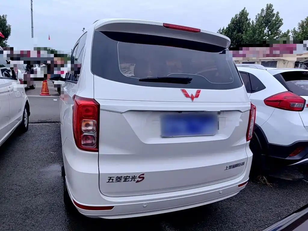 Wuling Hongguang — миниатюра 6