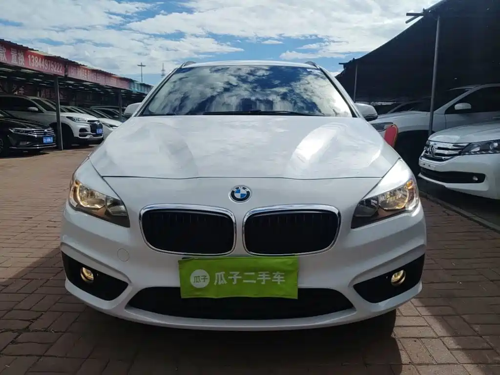 BMW 2 Series Active Tourer — миниатюра 3