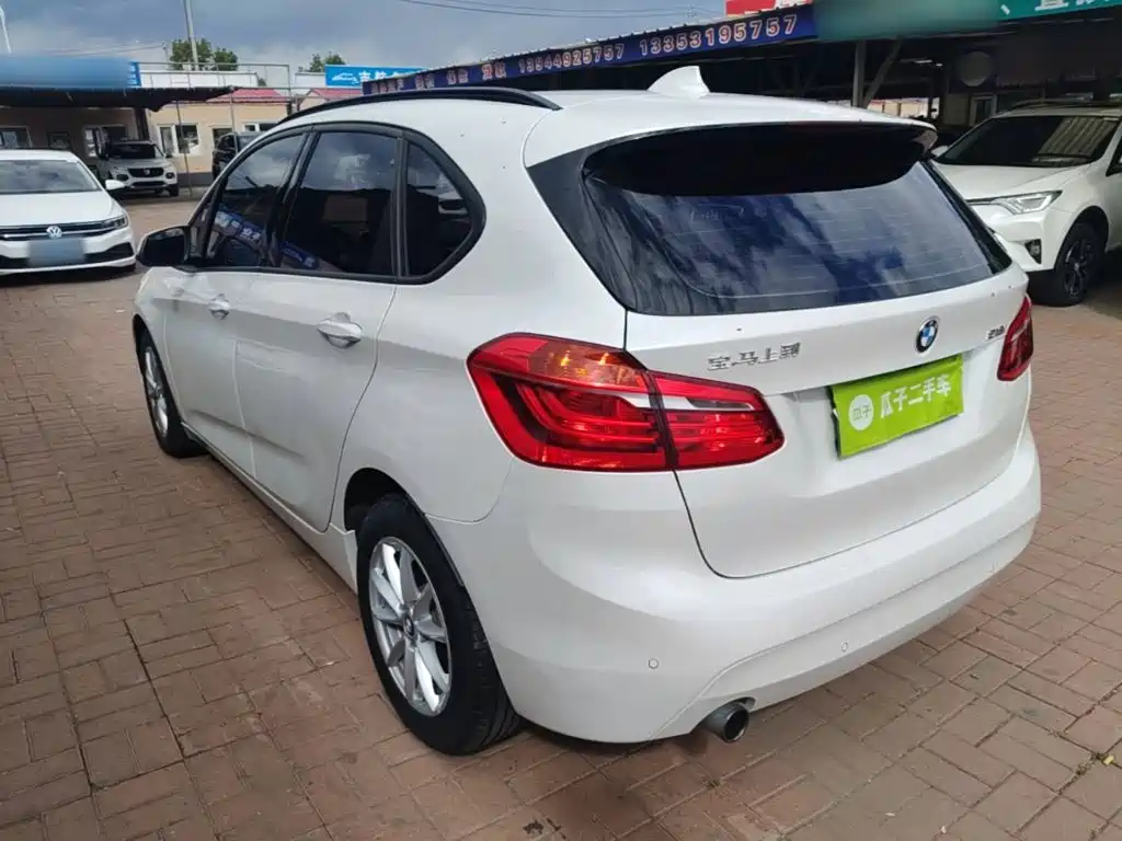 BMW 2 Series Active Tourer — миниатюра 5