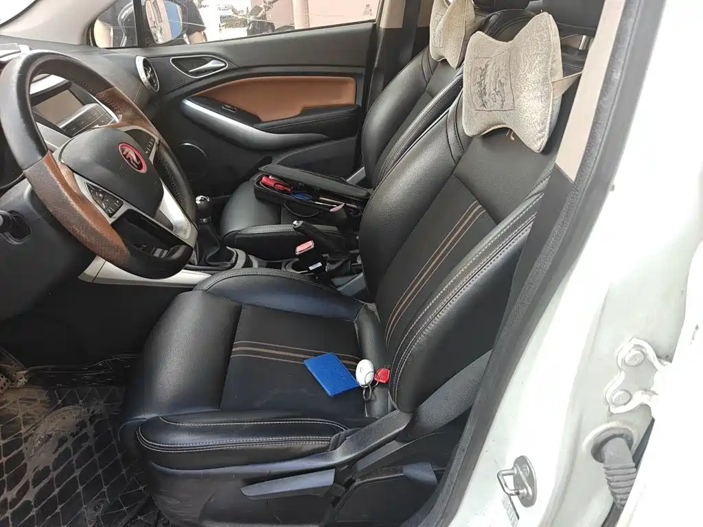 BYD Yuan — миниатюра 8