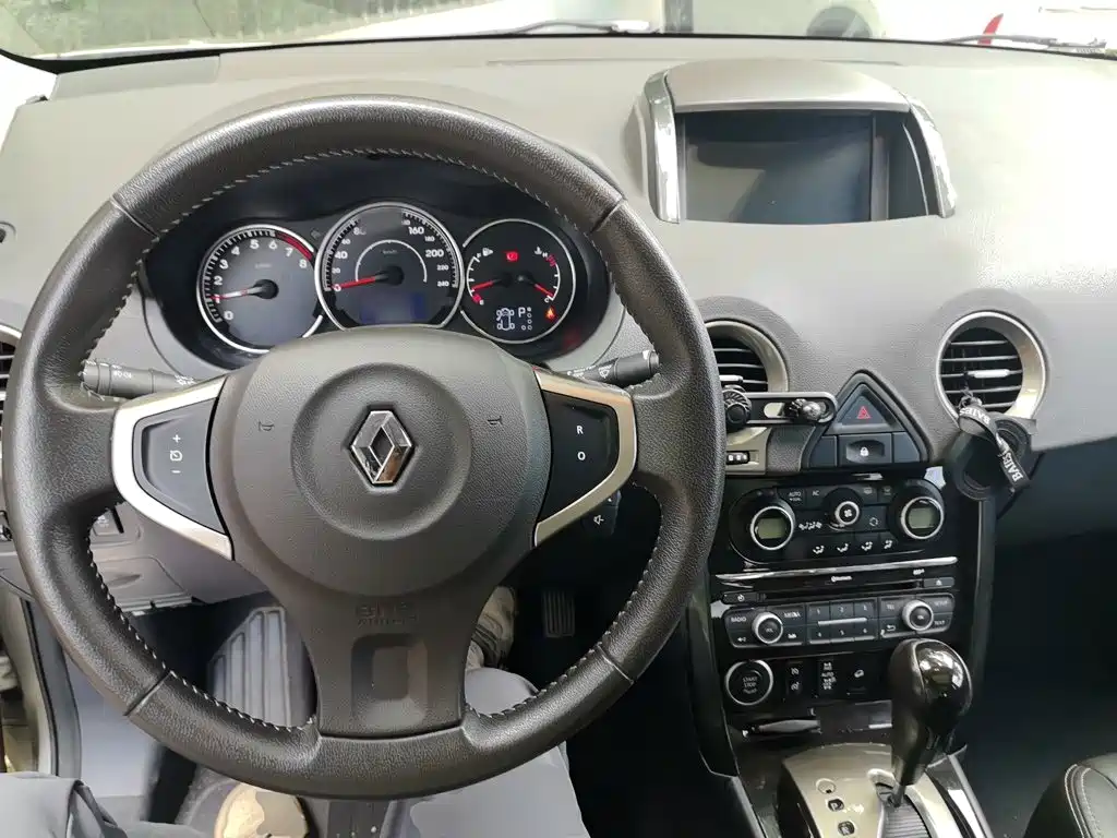 Renault Koleos (Import) — миниатюра 10