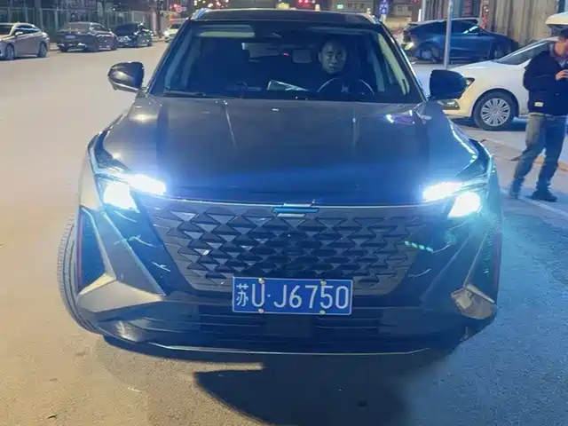 CHANGAN CHANGAN AUCHAN Z6