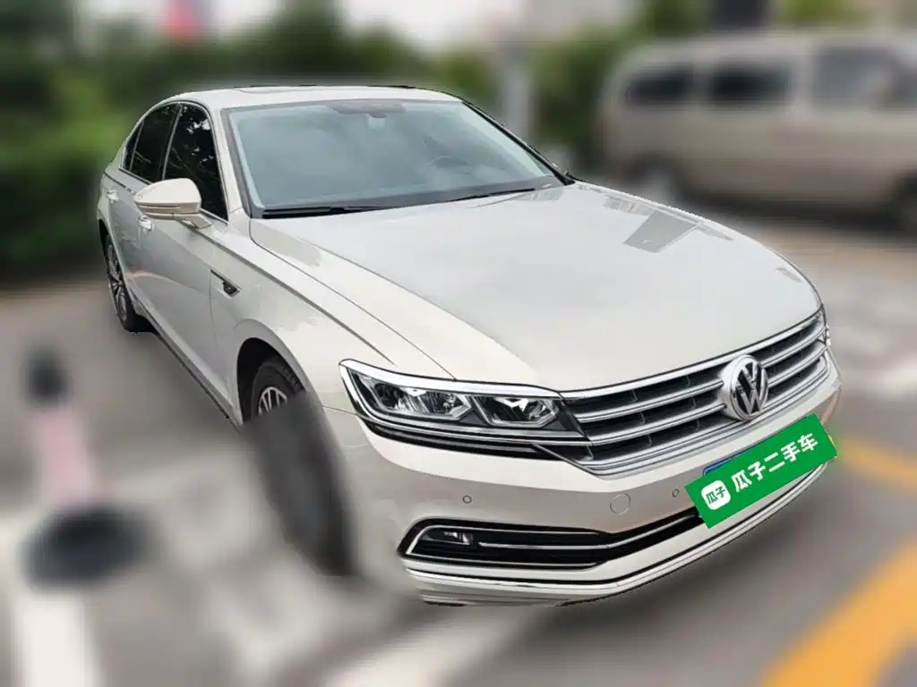 Volkswagen Phideon — миниатюра 6