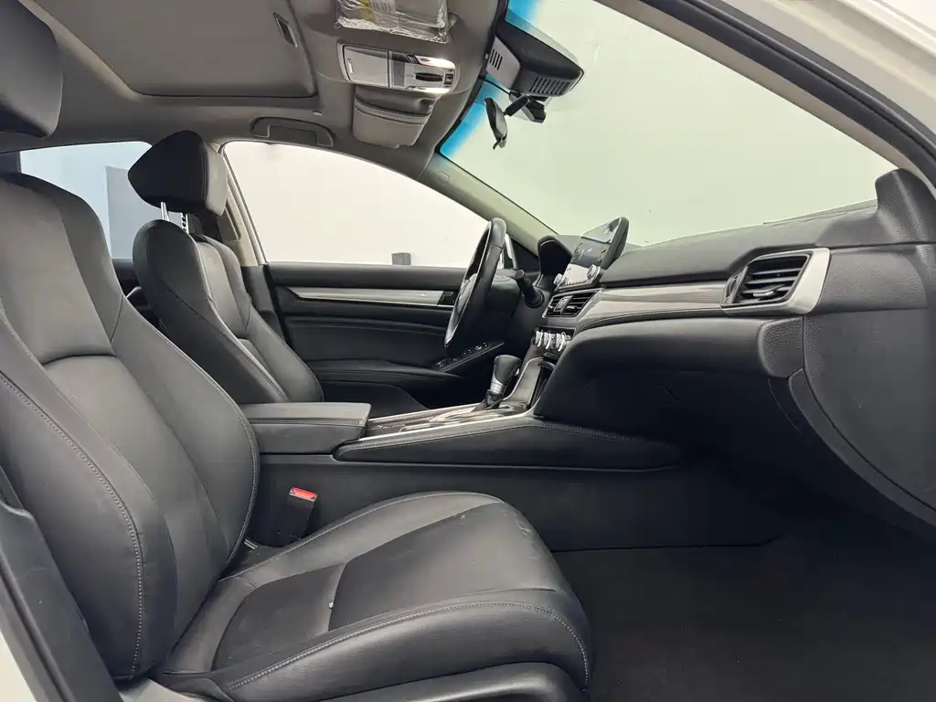 Honda Accord — миниатюра 11