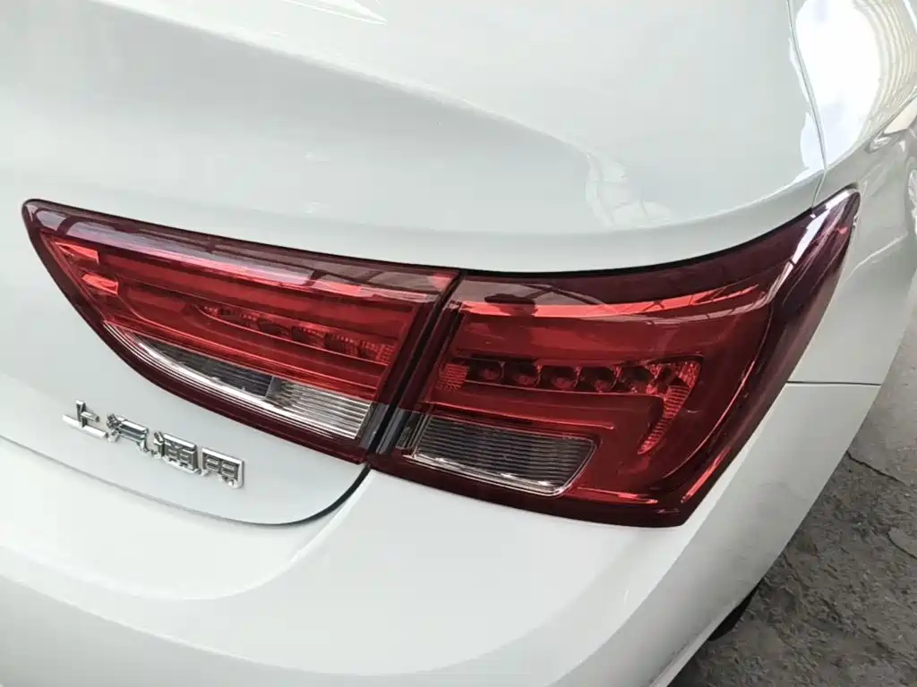 Buick Verano — миниатюра 8