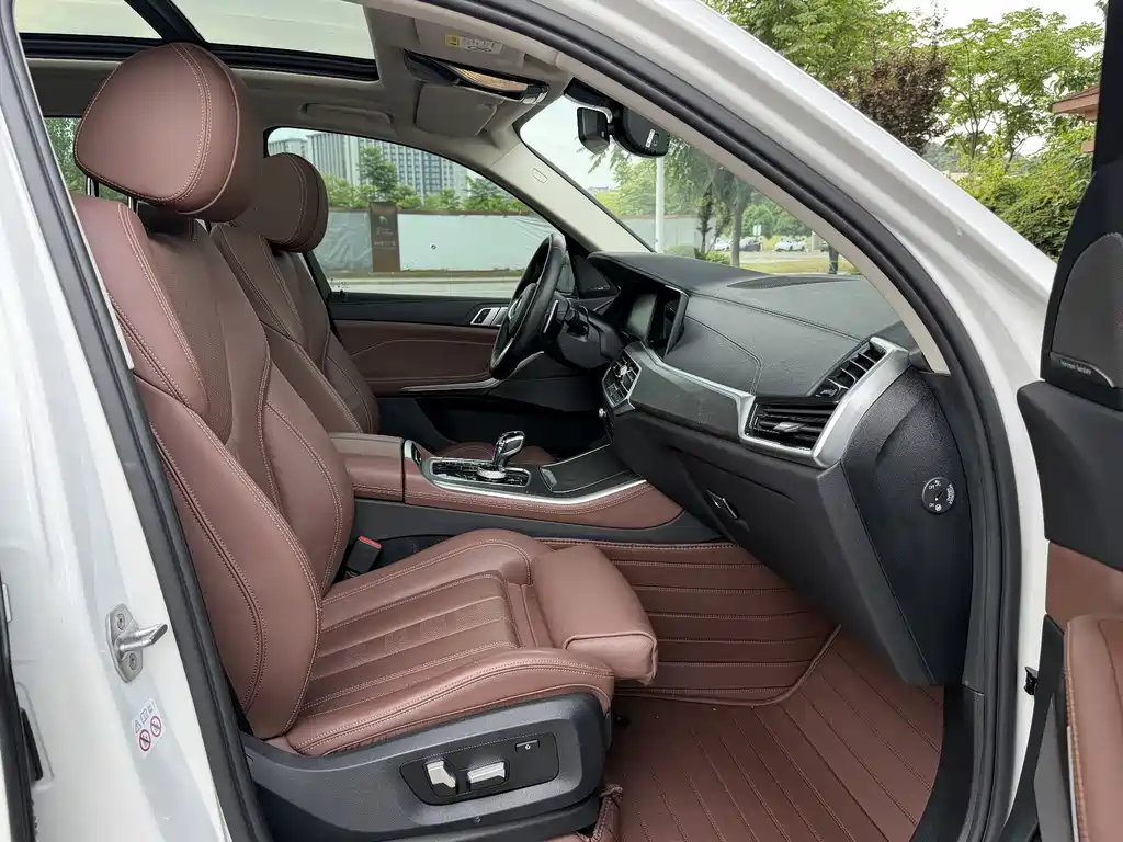BMW X5 (Import) — миниатюра 13