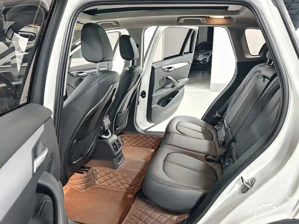BMW X1 — миниатюра 6