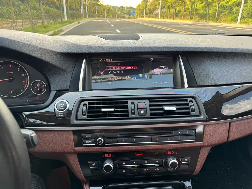 BMW 5 Series — миниатюра 6