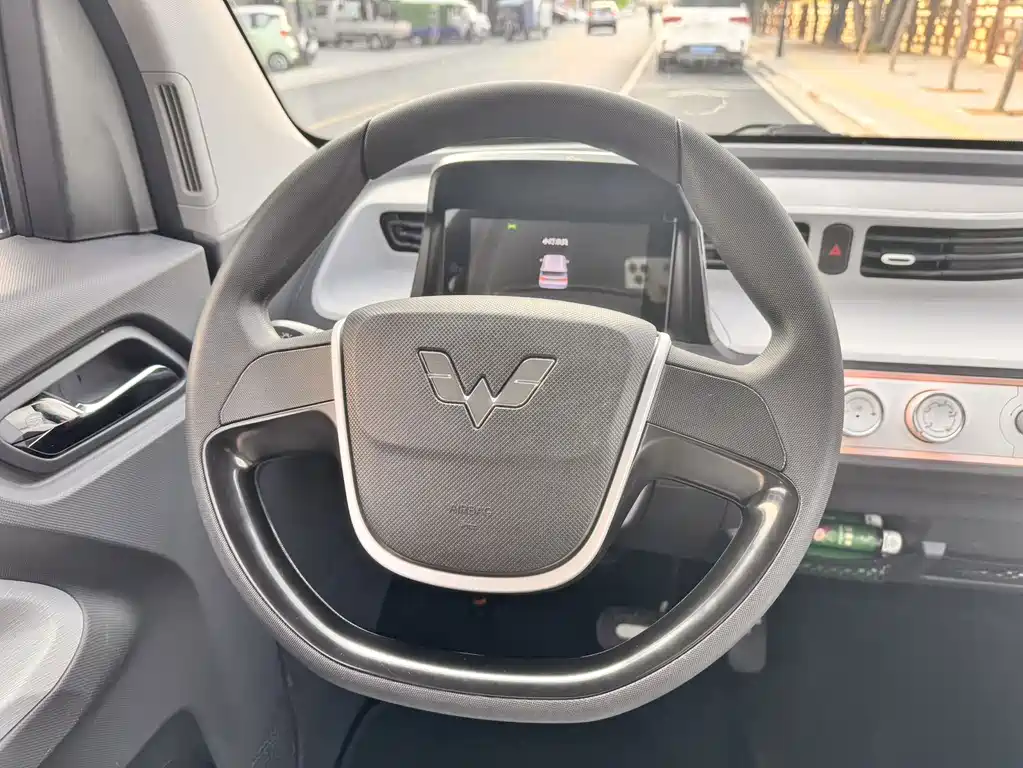 Wuling MINIEV — миниатюра 9