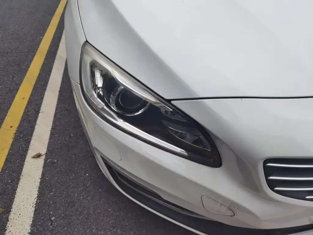 Volvo V60 — миниатюра 7