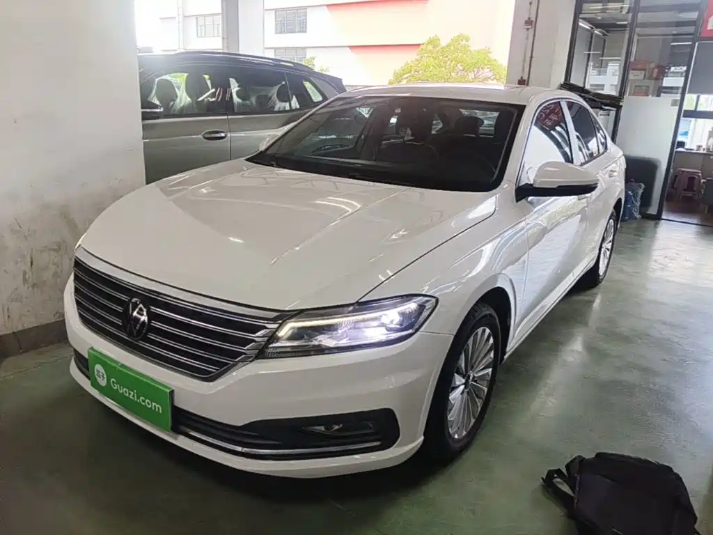 Volkswagen Lavida — миниатюра 2