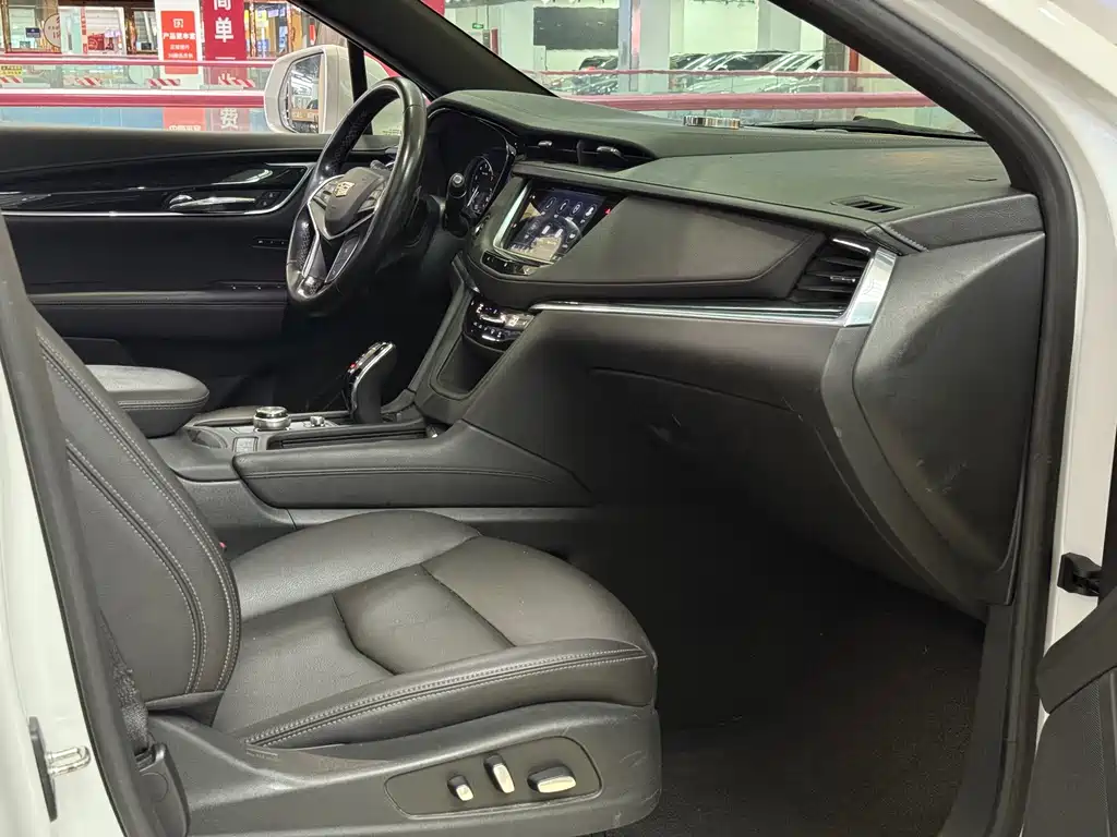 Cadillac XT5 — миниатюра 12