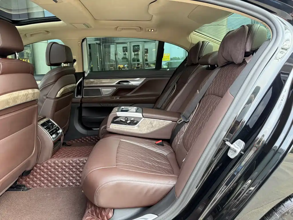 BMW 7 Series 7 2021 740Li Lead Luxury