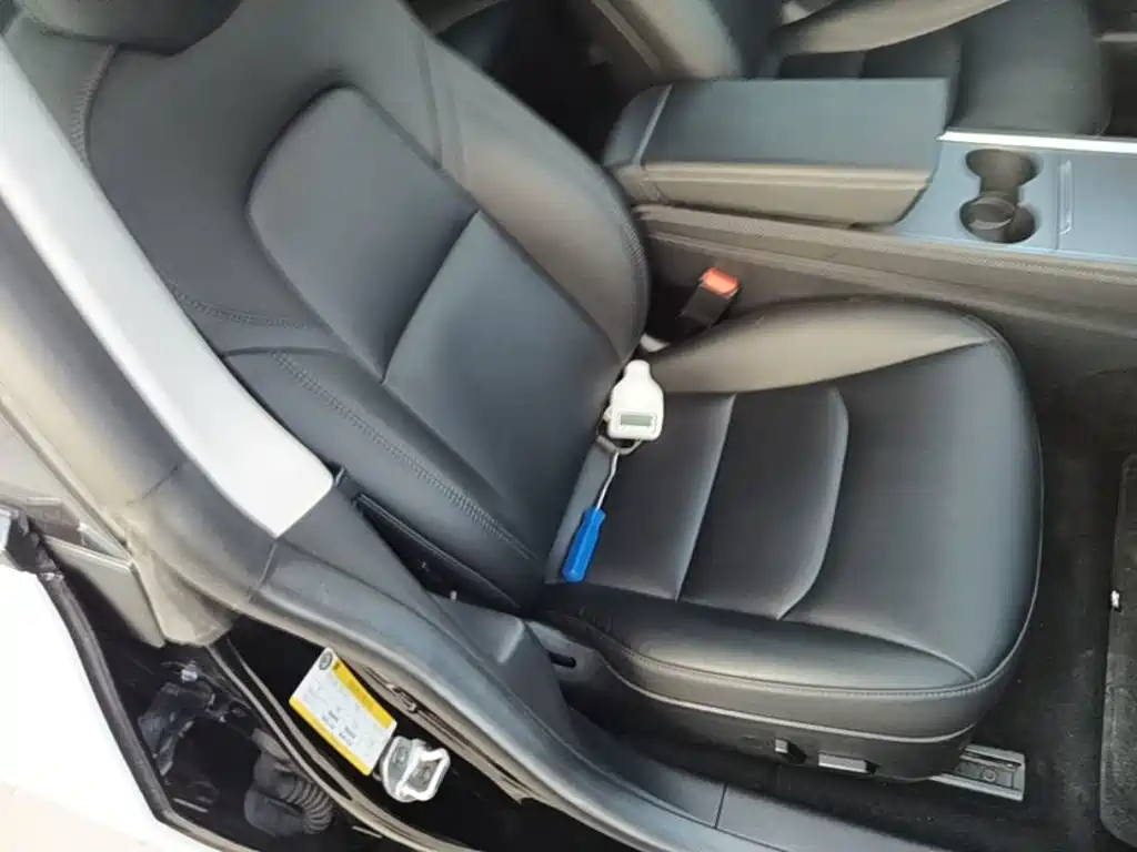 Tesla Model 3 — миниатюра 25