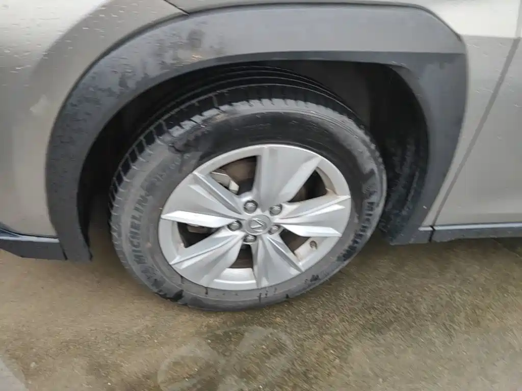 Lexus UX — миниатюра 23