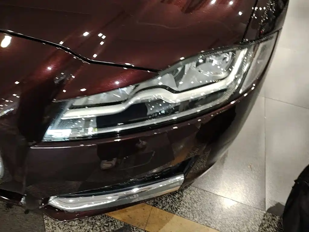Jaguar XFL — миниатюра 24