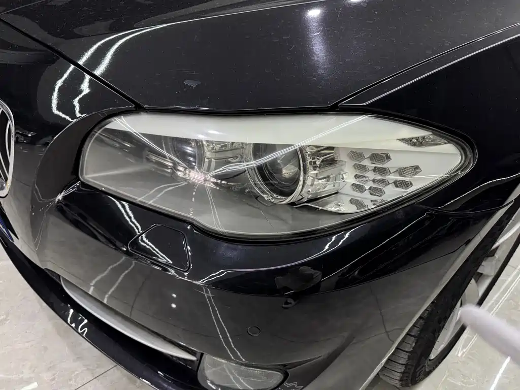 BMW 5 Series — миниатюра 7