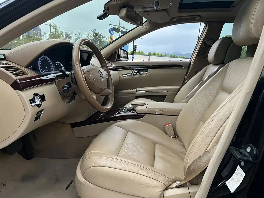 Mercedes-Benz S-Class — миниатюра 7
