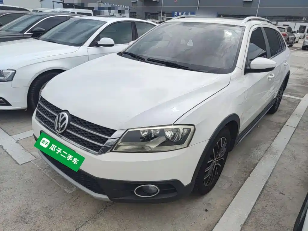 Volkswagen Cross Lavida