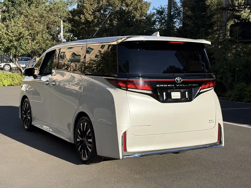 Toyota Vellfire — миниатюра 34