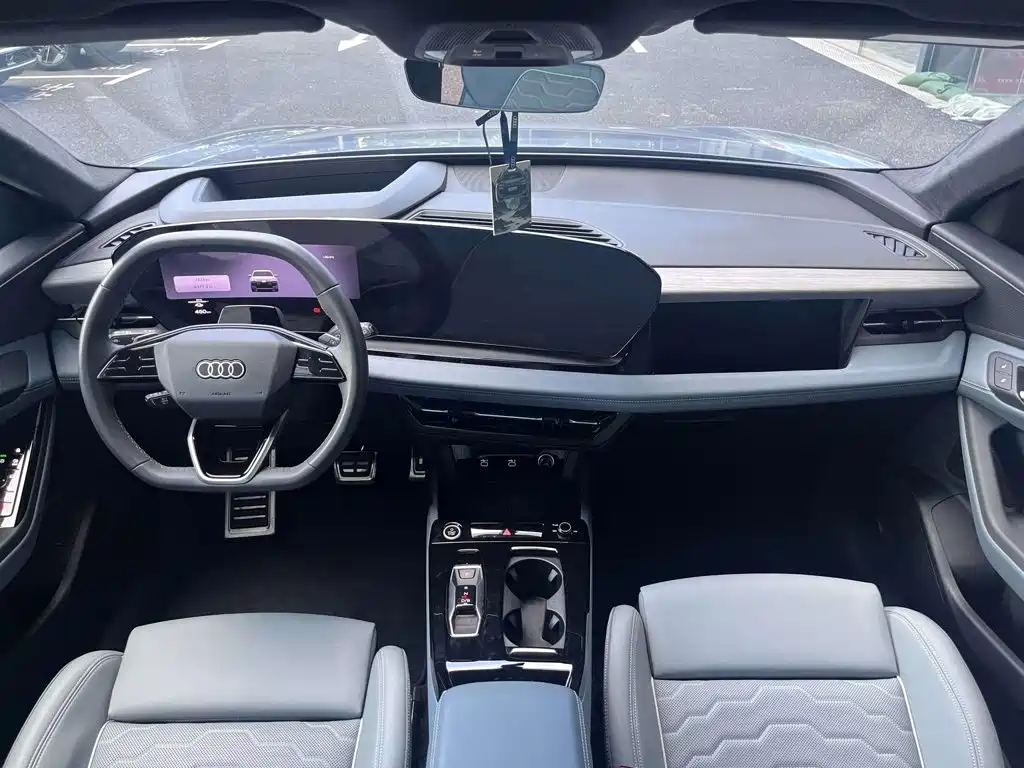 Audi Q6L e-tron — миниатюра 6