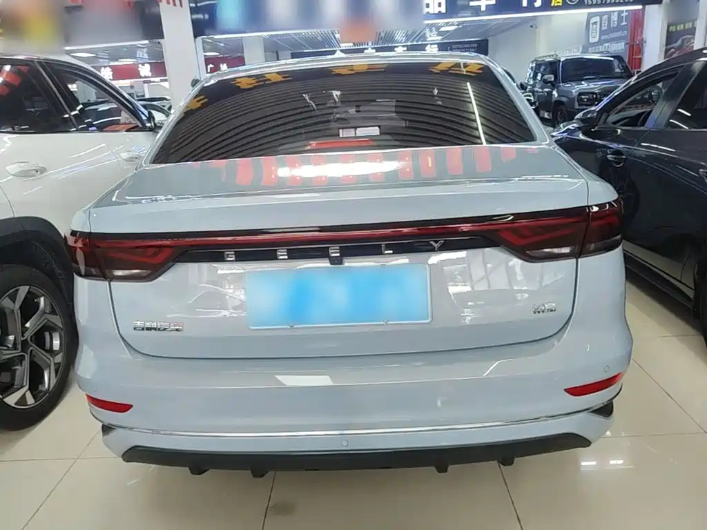 Geely Emgrand — миниатюра 6